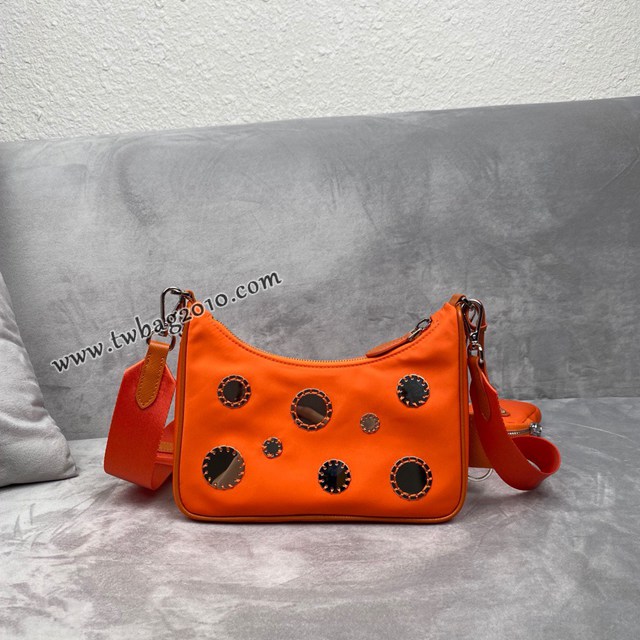 Prada專櫃爆款刺繡亮片三合一包包 1BH204 普拉達22年最新純手工刺繡肩背女包 csp1345